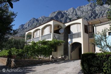 Property - Apartments 6792 Property Veliko Brdo (Makarska) - Accommodation 6792 - Apartments with pebble beach.