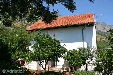 Property - Rooms 6824 Property Podaca (Makarska) - Accommodation 6824 - Rooms near sea with pebble beach.