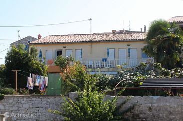 Property - Apartments and Rooms 6928 Property Funtana (Poreč) - Accommodation 6928 - Apartments and Rooms with pebble beach.