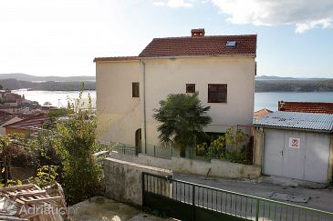 Property - Apartments 6968 Property Šibenik (Šibenik) - Accommodation 6968 - Apartments with pebble beach.