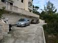 Parking lot - Apartments 700 Parking lot Postira (Brač) - Accommodation 700 - Apartments with pebble beach.