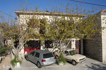Property Povlja, Brač, Property 711 - Apartments blizu mora.
