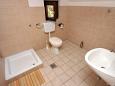 Bathroom Poreč, Bathroom u smještaju tipa room, dopusteni kucni ljubimci i WIFI.
