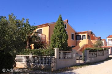 Property - Apartments 7282 Property Fažana (Fažana) - Accommodation 7282 - Apartments with pebble beach.