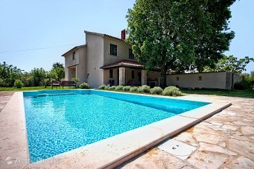 Property Pavičini, Marčana, Property 7312 - Vacation Rentals with pebble beach.