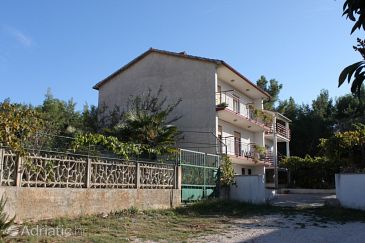 Property Pula, Pula, Property 7313 - Apartments with rocky beach.