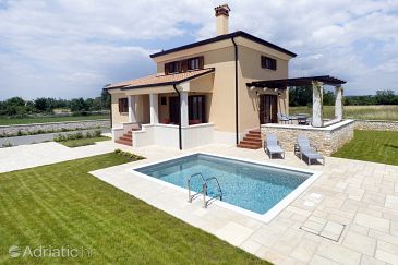Property Kanfanar, Središnja Istra, Property 7330 - Vacation Rentals with pebble beach.