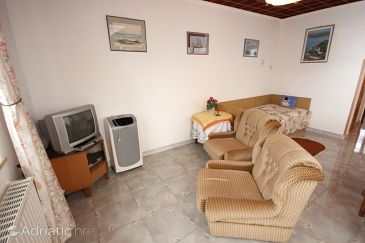 Living room Bašanija, Living room u smještaju tipa apartment, dostupna klima i WIFI.