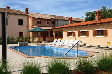 Property - Vacation Rentals 7422 Property Loborika (Pula) - Accommodation 7422 - Vacation Rentals with pebble beach.