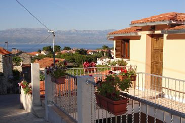 Property - Apartments 745 Property Sutivan (Brač) - Accommodation 745 - Apartments with pebble beach.