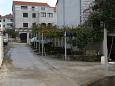 Parking lot - Apartments 752 Parking lot Sutivan (Brač) - Accommodation 752 - Apartments with pebble beach.