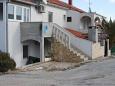 Parking lot Supetar, Brač, Parking lot 7535 - Apartments with pebble beach.