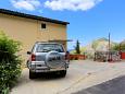 Parking lot - Apartments 7571 Parking lot Borak (Omiš) - Accommodation 7571 - Apartments with sandy beach.
