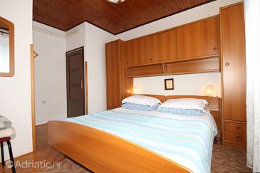 Bedroom Mošćenička Draga, Bedroom u smještaju tipa room.