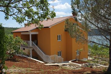 Property - Apartments 7687 Property Trget (Raša) - Accommodation 7687 - Apartments with sandy beach.