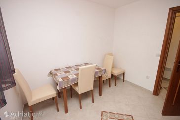 Dining room Ičići, Dining room u smještaju tipa apartment, dopusteni kucni ljubimci i WIFI.