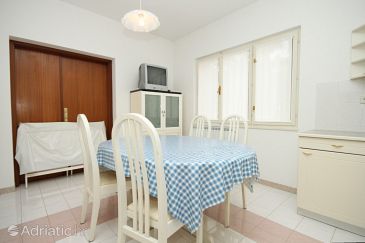 Dining room Ičići, Dining room u smještaju tipa apartment, WIFI.