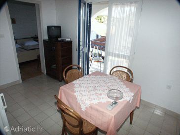 Dining room Tisno, Dining room u smještaju tipa apartment, dostupna klima, dopusteni kucni ljubimci i WIFI.