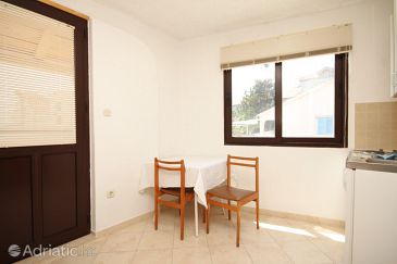 Dining room Sali, Dining room u smještaju tipa studio-apartment, dopusteni kucni ljubimci i WIFI.