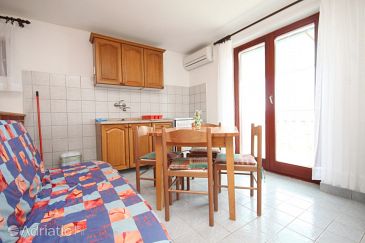 Studio flat AS-8218-a - Apartments Tkon (Pašman) - 8218