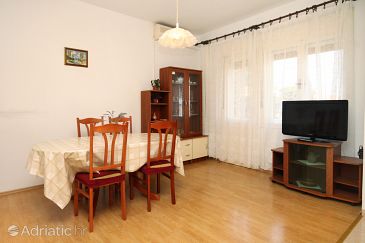 Dining room Ugljan, Dining room u smještaju tipa apartment, dostupna klima, dopusteni kucni ljubimci i WIFI.