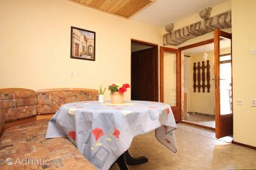 Dining room Lučica, Dining room u smještaju tipa apartment, dopusteni kucni ljubimci.
