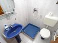 Bathroom 2 Omiš, Bathroom 2 u smještaju tipa apartment, WIFI.