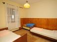 Bedroom 2 Tkon, Bedroom 2 u smještaju tipa apartment.