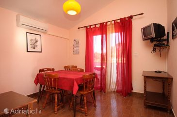 Dining room Kukljica, Dining room u smještaju tipa apartment, dostupna klima, dopusteni kucni ljubimci i WIFI.