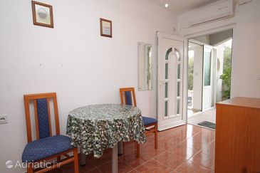 Dining room Mala Lamjana, Dining room u smještaju tipa apartment, dostupna klima, dopusteni kucni ljubimci i WIFI.