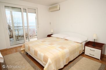 Room S-8635-b - Apartments and Rooms Podstrana (Split) - 8635