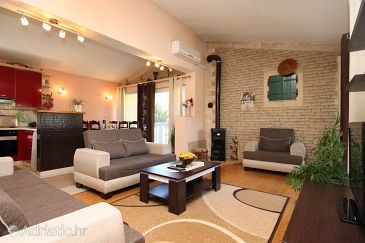 Apartment A-8777-a - Apartments Jelsa (Hvar) - 8777