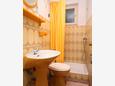 Bathroom 2 Bathroom 2 - Apartment A-8803-a - Apartments Jelsa (Hvar) - 8803