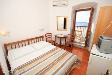 Room S-8910-b - Apartments and Rooms Komiža (Vis) - 8910