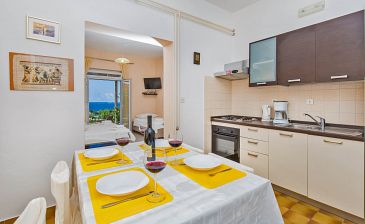 Dining room Mlini, Dining room u smještaju tipa studio-apartment, dostupna klima i WIFI.