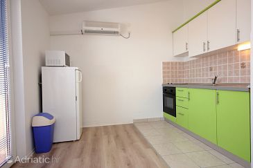 Kitchen Mandre, Kitchen u smještaju tipa apartment, dostupna klima i WIFI.