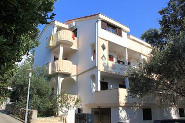 Property - Apartments 9402 Property Novalja (Pag) - Accommodation 9402 - Apartments near sea with pebble beach.