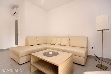 Living room Podstrana, Living room u smještaju tipa apartment, dostupna klima i WIFI.