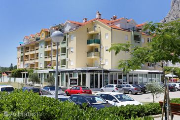 Property - Apartments 9492 Property Omiš (Omiš) - Accommodation 9492 - Apartments with sandy beach.