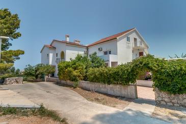 Property - Rooms 9681 Property Mali Lošinj (Lošinj) - Accommodation 9681 - Rooms with sandy beach.